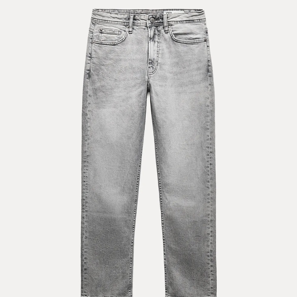 Zara Gray Straight-Leg Jeans with Vintage Appeal